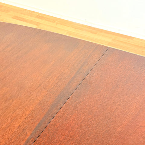 Danish oval dining table in mahogany by Skovby Møbelfabrik