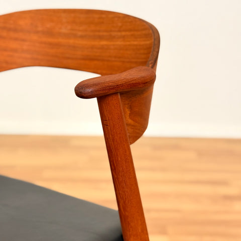 Danish dining chairs model 32 by Kai Kristiansen
