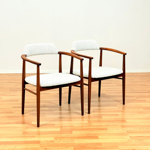Danish set of 2 dining armchairs in walnut