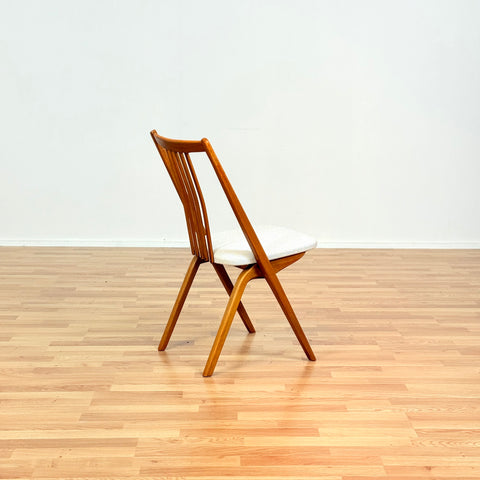 Swedish set of 8 dining chairs in beech by Gottfrid Karlsson & Söner Stolfabrik Diö