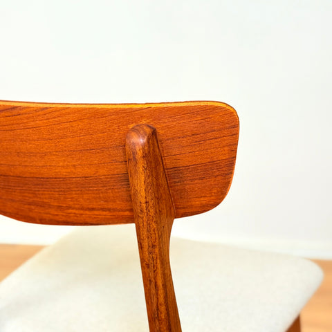Danish set of 6 dining chairs in teak by Schiønning & Elgaard