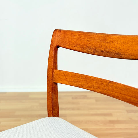 Swedish set of 4 dining chairs "Garmi" by Nilson Jonsson for Troeds