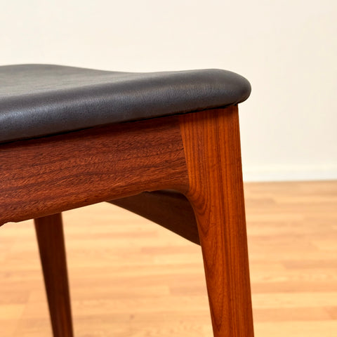 Danish set of 6 dining chairs in teak by Schiønning & Elgaard