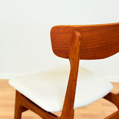 Danish set of 6 dining chairs in teak by Schiønning & Elgaard