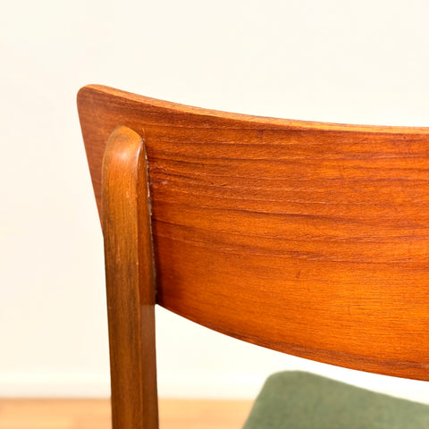 Set of 8 dining chairs in teak & beech, 1950s-60s, Denmark