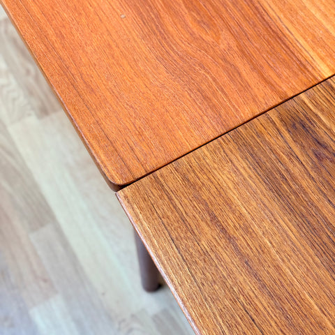 Danish dining table in teak