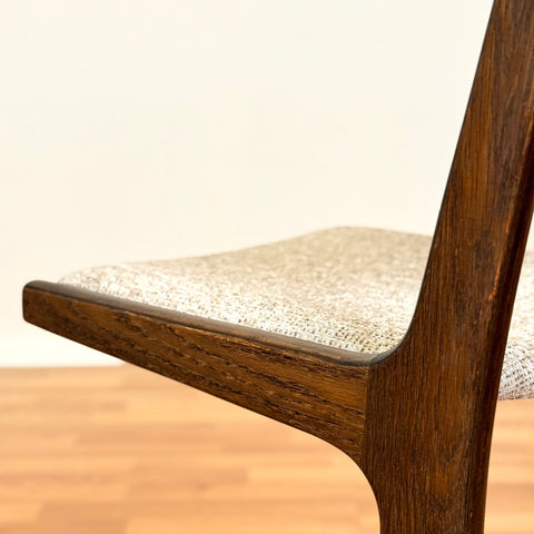 Danish dining chairs in oak by Farstrup