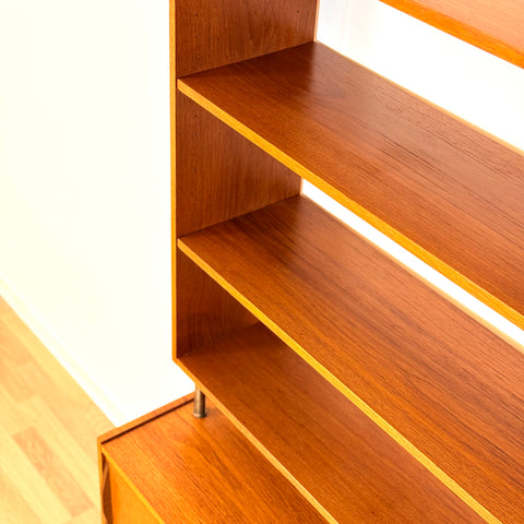 Swedish bookshelf in teak & beech by AB Möbelfabriken Varia, model 'Varia bokhylla'