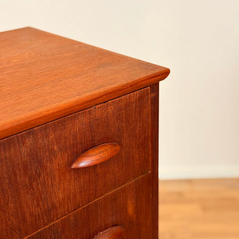 Danish chest of drawers in teak wood