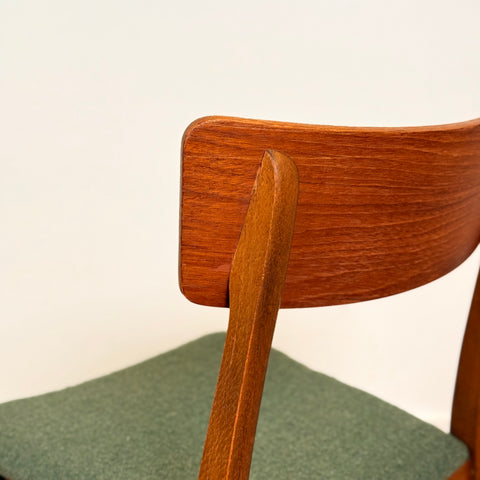 Set of 8 dining chairs in teak & beech, 1950s-60s, Denmark
