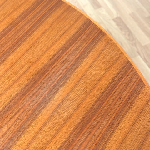 Large ⌀150 round dining table in walnut