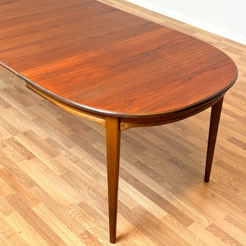 Swedish oval dining table "Vindö" in walnut by Svante Skogh