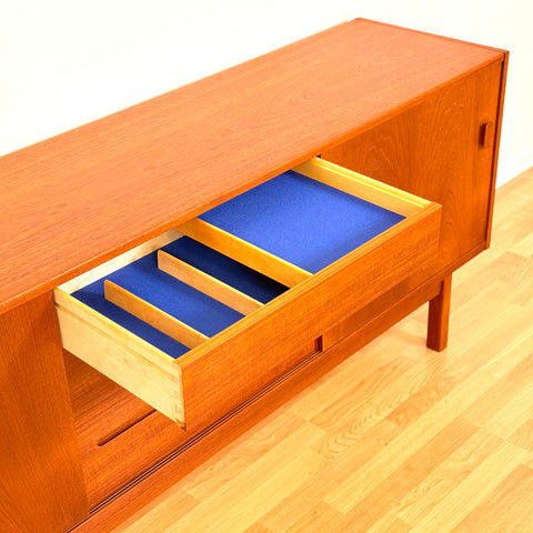 Swedish sideboard in teak by Nils Jonsson for Troeds, Bjärnum, model 'Arild'