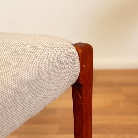 Danish set of 4 dining chairs 'model 71' by Niels O. Moller