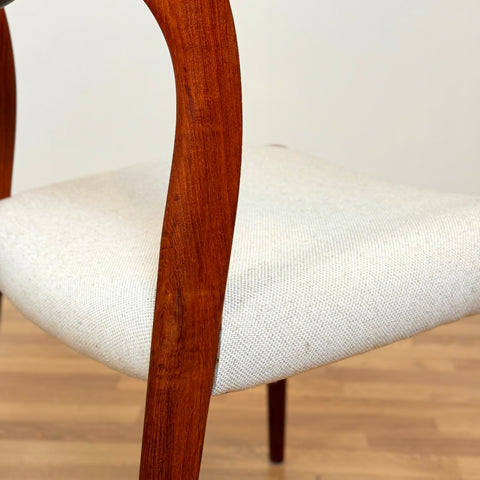 Danish set of 6 dining chairs 'model 71' by Niels O. Moller