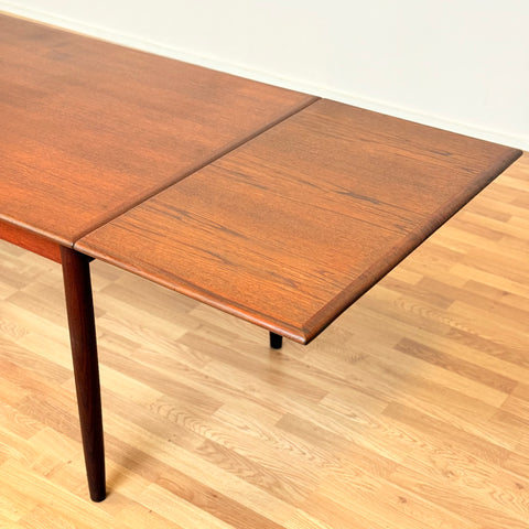 Danish rectangular dining table in teak