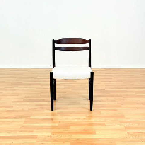 Swedish dining chairs in teak by AB Johansson & Söner in Hyssna