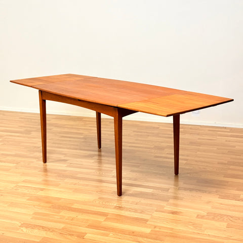 Danish rectangular dining table in teak