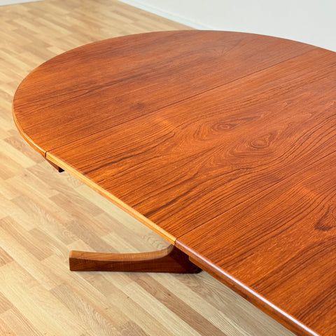 Danish round dining table in teak
