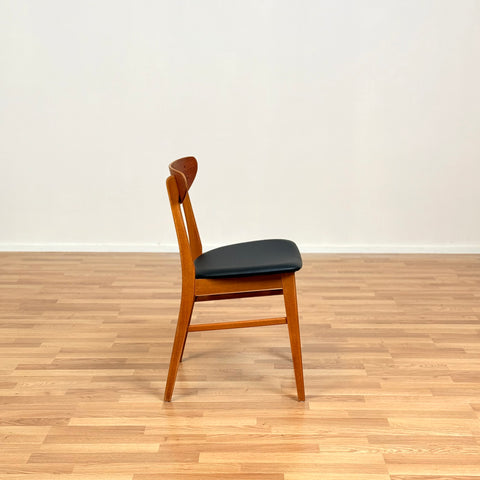 Danish set of 4 dining chairs 'model 210' in teak by Farstrup