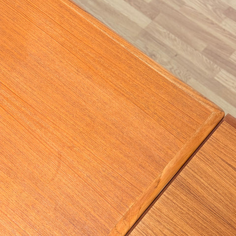 Danish dining table with in teak