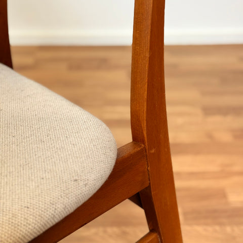 Danish set of 6 dining chairs in teak & beech