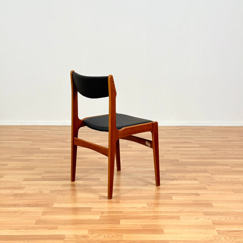 Danish dining chairs in teak by Erik Buch
