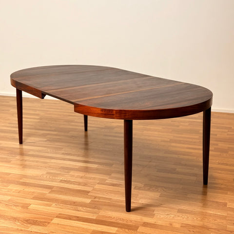 Danish round dining table in Santos rosewood by Villy Schou Andersen