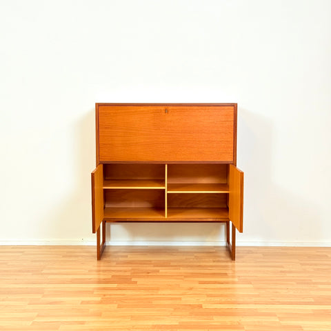 Swedish highboard in teak by Arne Wahl Iversen for IKEA, model 'Varie B'