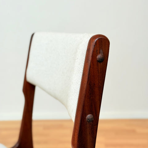 Danish set of 6 dining chairs in walnut by Eric Buch