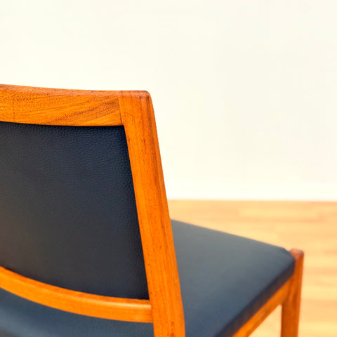 Swedish dining chairs in walnut by Skaraborgs Möbelindustri AB