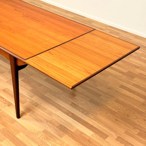 Dining table in teak, 1950s-60s, Denmark