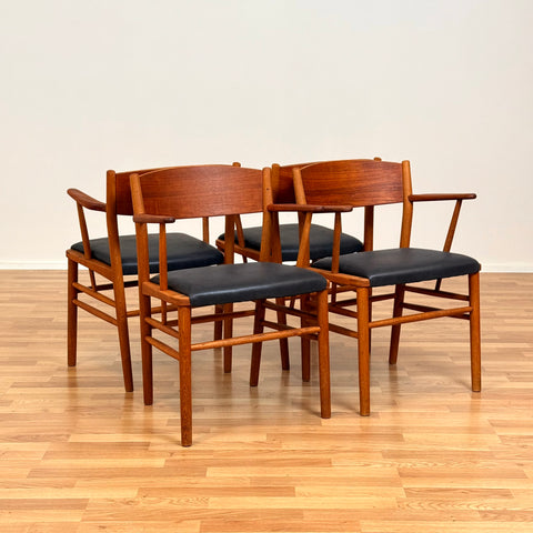 Danish set of 4 dining chairs in teak & oak by Borge Mogensen