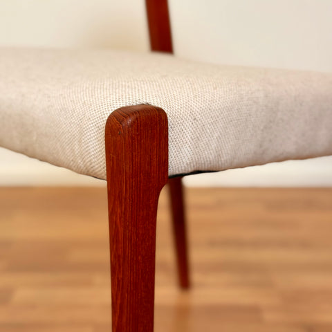 Danish set of 4 dining chairs 'model 71' by Niels O. Moller
