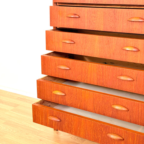 Danish chest of drawers in teak