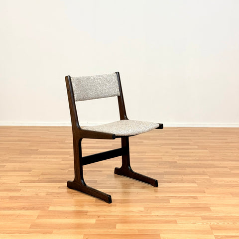 Danish dining chairs in oak by Farstrup