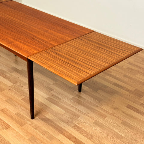 Danish dining table with in teak