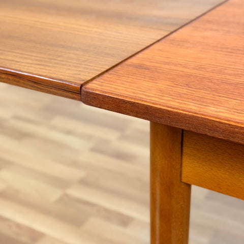 Danish dining table in teak & beech