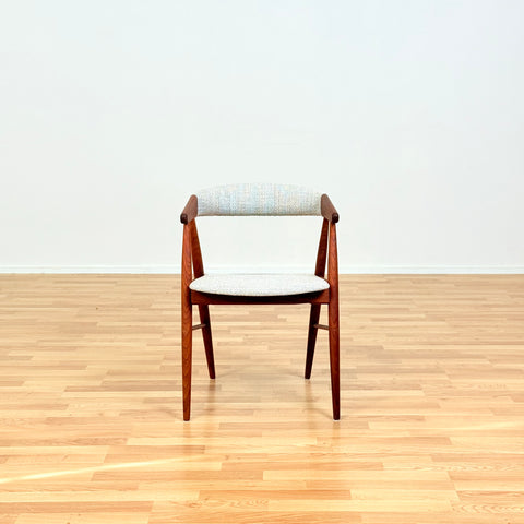 Danish armchair in walnut by Ejner Larsen & Aksel Bender Madsen