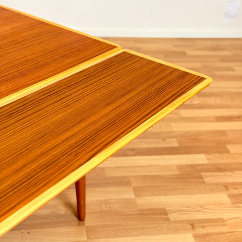 Swedish extandable coffee table in teak & beech