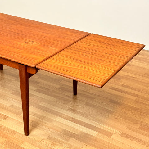 Danish rectangular dining table in teak