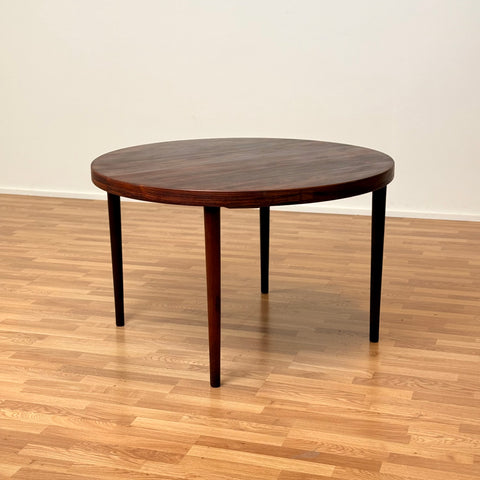 Danish round dining table by Kai Kristiansen for Feldballes Furniture Factory