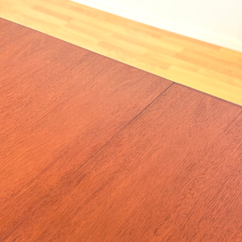 Danish oval dining table in mahogany by Skovby Møbelfabrik