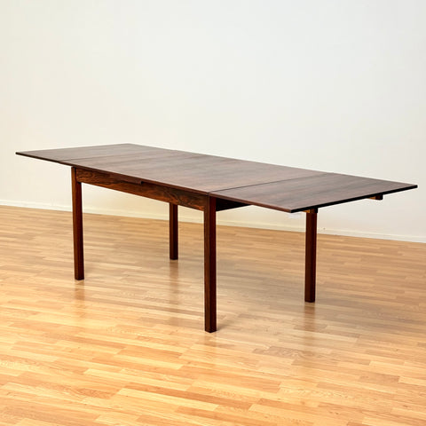Swedish rectangular dining table in Santos rosewood by Nils Jonsson for Troeds