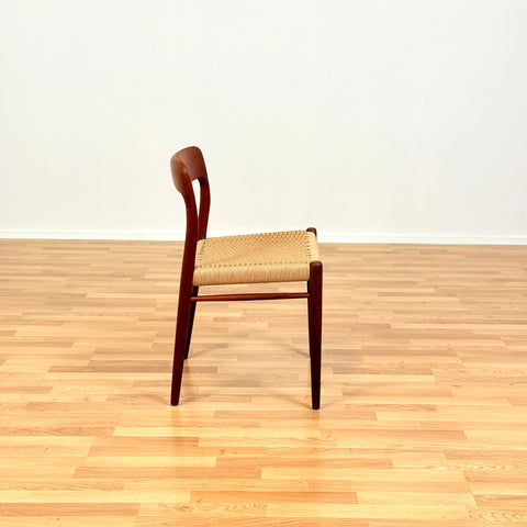 Danish set of 4 dining chairs 'model 75' by Niels O. Moller