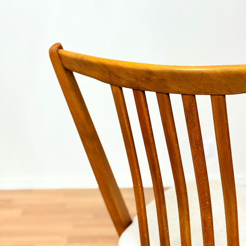 Swedish set of 8 dining chairs in beech by Gottfrid Karlsson & Söner Stolfabrik Diö