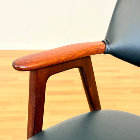 Danish set of 2 dining armchairs in Santos rosewood & beech by Erik Kirkegaard for Høng Stolefabrik