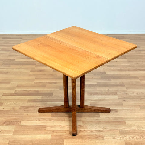Danish small dining square table in oak by Børge Mogensen
