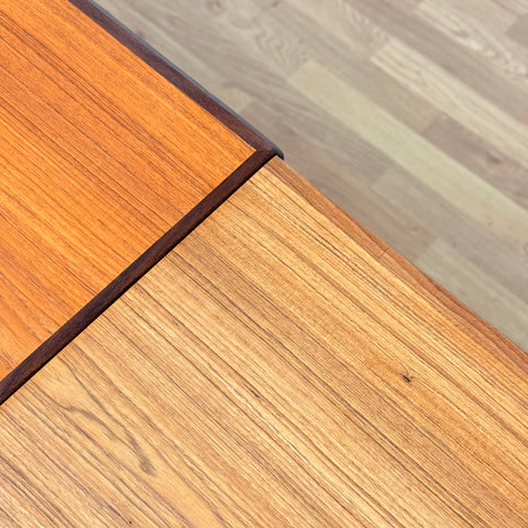 Dining table in teak, 1950s-60s, Denmark