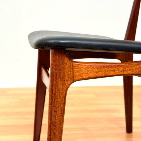 Danish set of 8 dining chairs in teak & walnut by Schiønning & Elgaard
